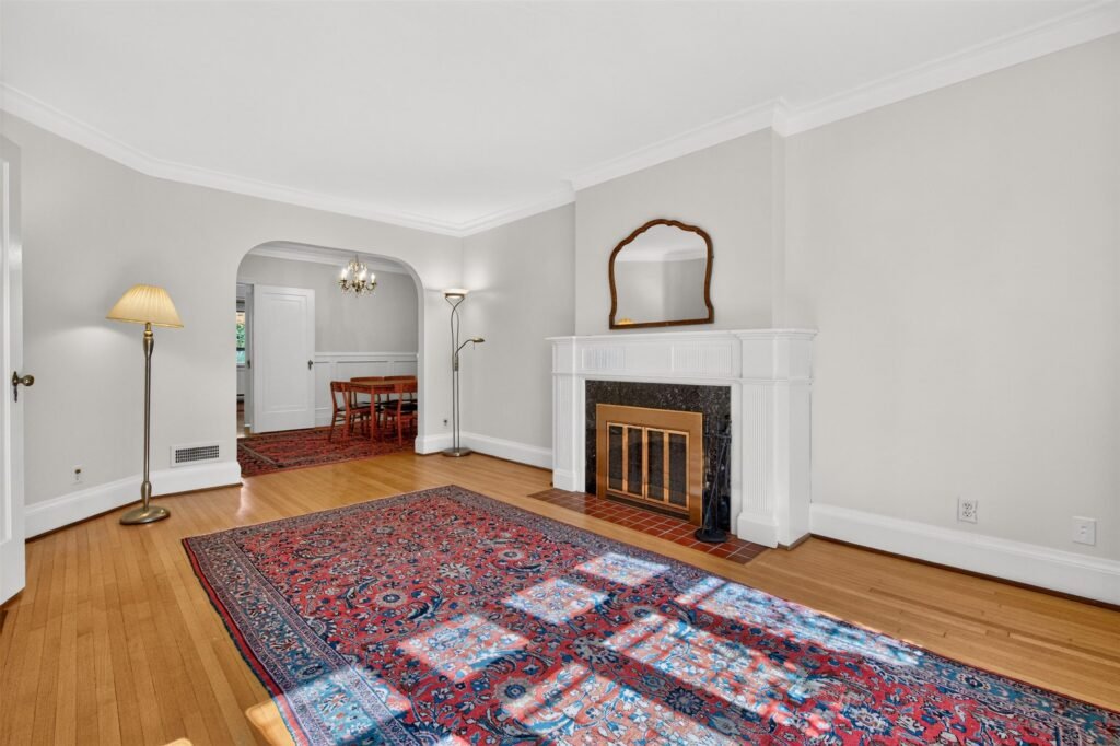 Parkview  Livingroom walk through to dining room after